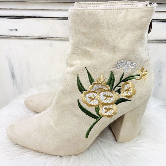 Cape Robbin Shoes - Cape Robbin Cream White Floral Embroidered Heeled Soft Suede Boots Size …
